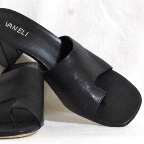 NEW Ladies VANELI Black Leather Thong Sandals Heels Shoes 11 M Orig $175 - Picture 2 of 7